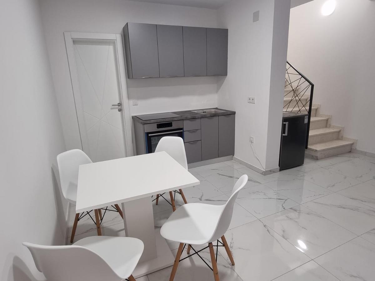 Apartmani Anastasia With Pool, 노바야 외부 사진